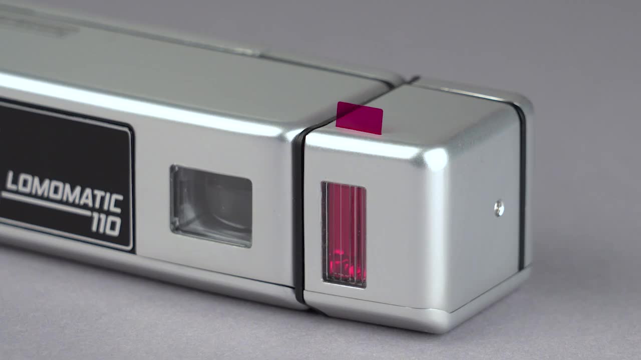 フィルムカメラ Lomomatic 110 Camera & Flash Golden Gate Lomomatic 110 Camera & Flash Golden Gate – Lomography